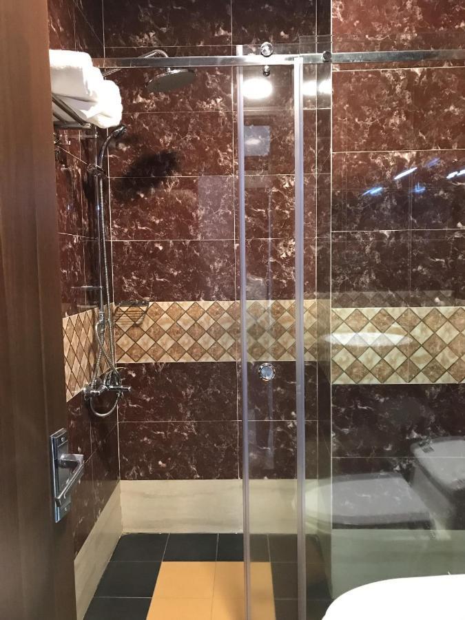 Quoc Thanh Hotel Long Khanh Εξωτερικό φωτογραφία