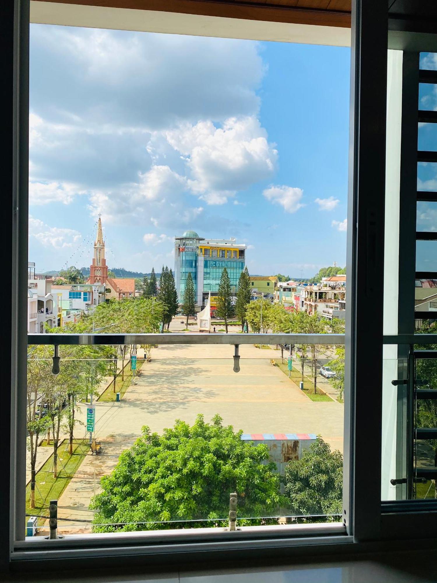 Quoc Thanh Hotel Long Khanh Εξωτερικό φωτογραφία